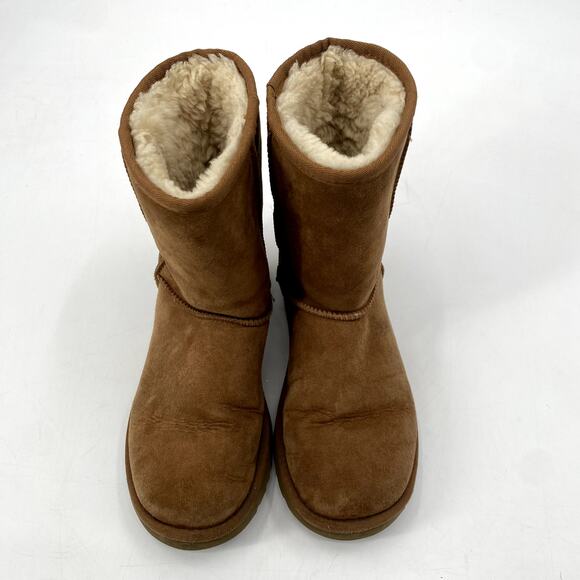 UGG tan brown short shearling boots - Picture 4 of 6